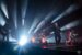 David Draiman con camisa de fuerza y pirotecnia : espectáculo teatral de Disturbed en el Zénith de París